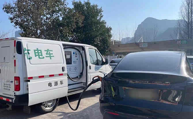新建区汽车搭电